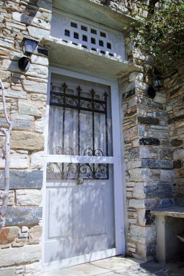 Cozy Guesthouse - Agios Romanos Exterior foto